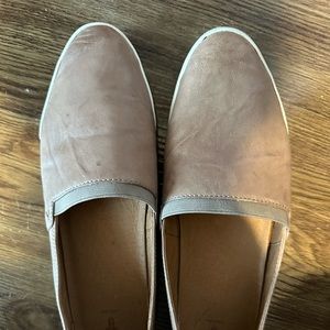 Frye Melanie Slip On Sneaker Taupe Grey Antique Leather Ballet Flat Loafer 9